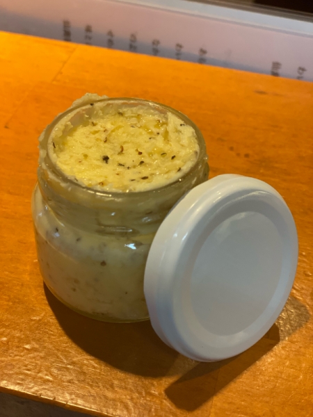 自家製ガーリックバター