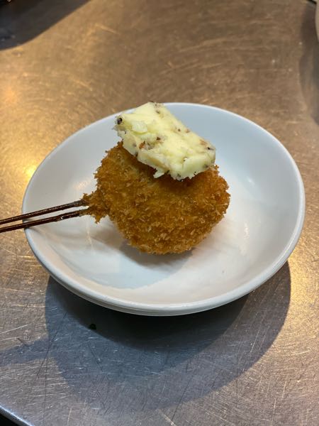 インカのめざめの肉巻き　ガーリックバター添え