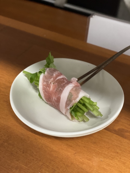 せりの肉巻き