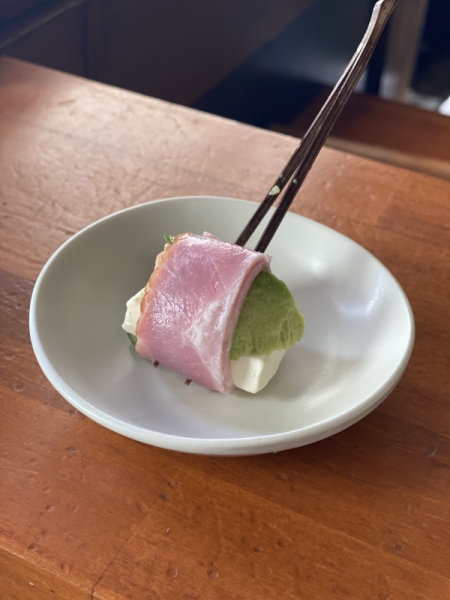 アボカドとクリームチーズのベーコン巻き