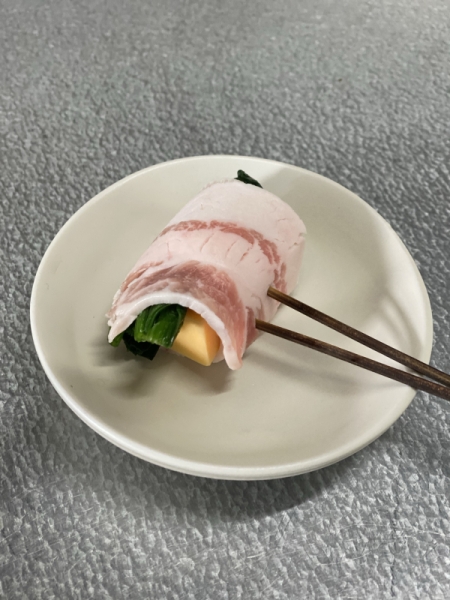ほうれん草とチェダーチーズの肉巻き