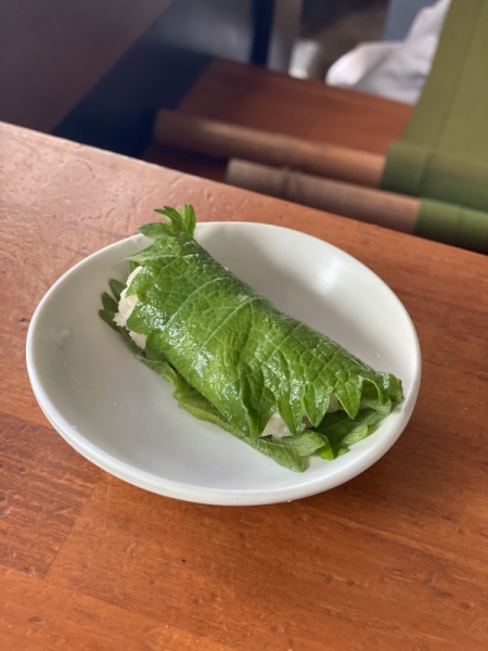 鶏つくねの大葉巻き　照り焼きソース添え