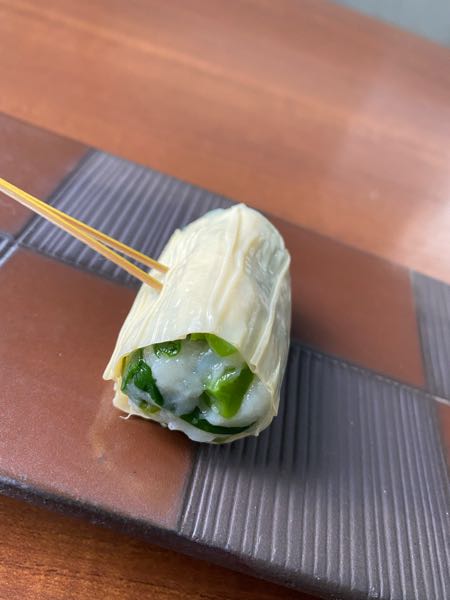 つるむらさきとイカの湯葉巻き